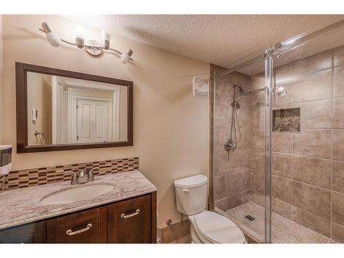 14 Aspen Acres Link Sw, Calgary, AB - Indoor Photo Showing Bathroom