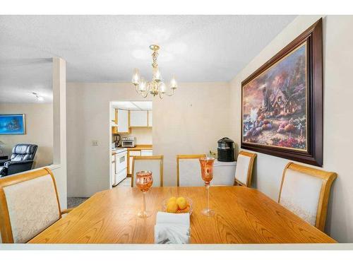 305-333 Garry Crescent Ne, Calgary, AB - Indoor Photo Showing Dining Room