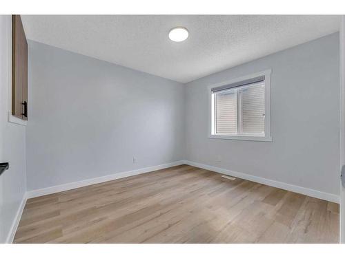 176 Stonegate Crescent Nw, Airdrie, AB - Indoor Photo Showing Other Room