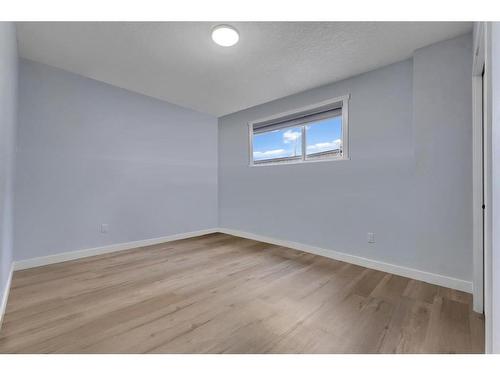 176 Stonegate Crescent Nw, Airdrie, AB - Indoor Photo Showing Other Room