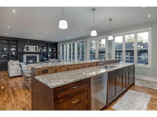 2824 12 Avenue Nw, Calgary, AB - Indoor Photo Showing Kitchen With Upgraded Kitchen