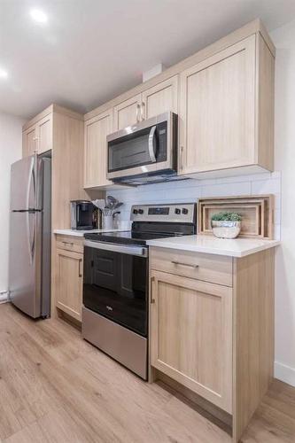 268 Belvedere Drive Se, Calgary, AB - Indoor Photo Showing Kitchen