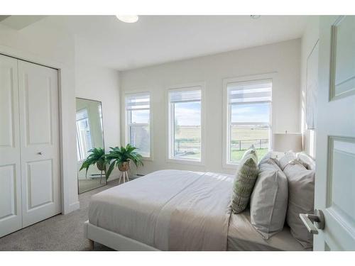 268 Belvedere Drive Se, Calgary, AB - Indoor Photo Showing Bedroom