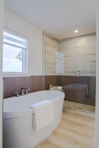 268 Belvedere Drive Se, Calgary, AB - Indoor Photo Showing Bathroom