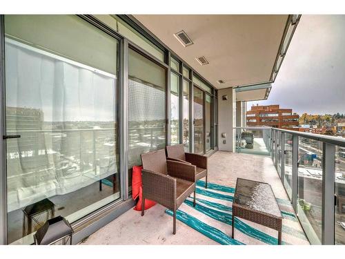 601-930 16 Avenue Sw, Calgary, AB -  With Balcony With Exterior