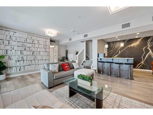 101-17 Mahogany Circle Se, Calgary, AB - Indoor Photo Showing Living Room