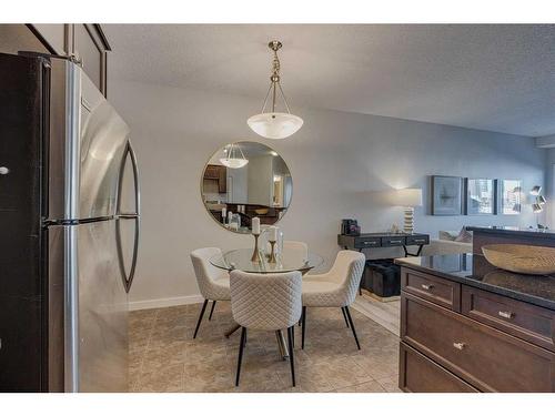 206-1800 14A Street Sw, Calgary, AB - Indoor Photo Showing Dining Room