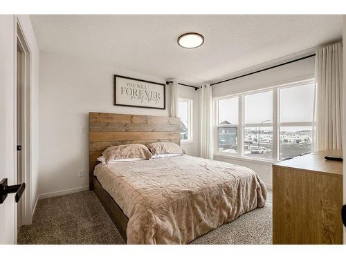 120 Seton Villas Se, Calgary, AB - Indoor Photo Showing Bedroom