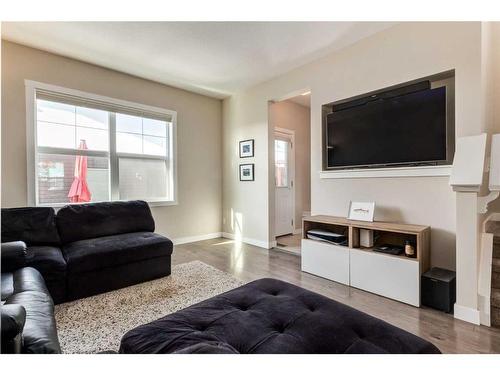 260 Midyard Lane Sw, Airdrie, AB - Indoor Photo Showing Living Room