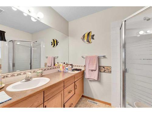 126 Saddlemead Road Ne, Calgary, AB - Indoor Photo Showing Bathroom