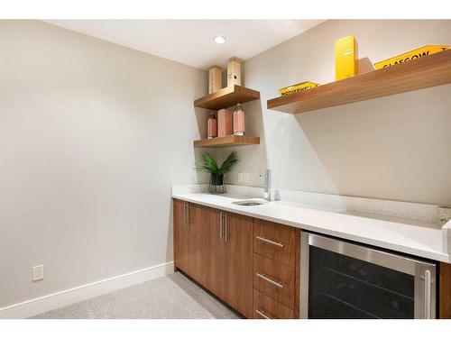 2614 21 Street Sw, Calgary, AB - Indoor Photo Showing Kitchen