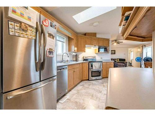 442052 Range Road 34, Rural Ponoka County, AB - Indoor Photo Showing Kitchen