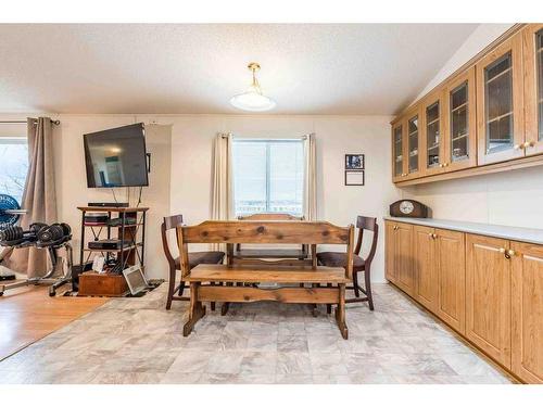 442052 Range Road 34, Rural Ponoka County, AB - Indoor Photo Showing Dining Room