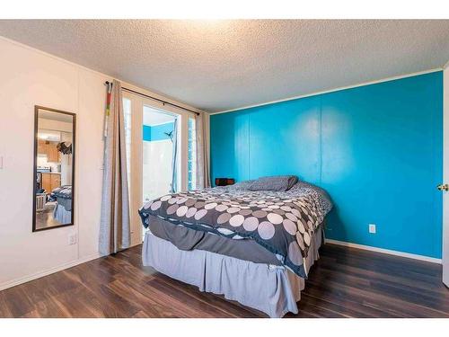 442052 Range Road 34, Rural Ponoka County, AB - Indoor Photo Showing Bedroom