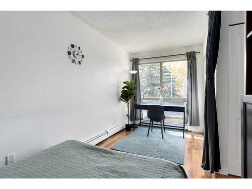 207-2130 17 Street Sw, Calgary, AB - Indoor