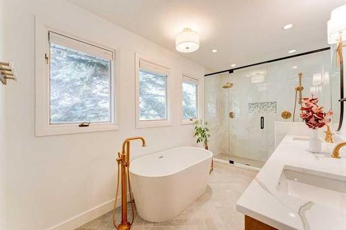 72 Canova Road Sw, Calgary, AB - Indoor Photo Showing Bathroom