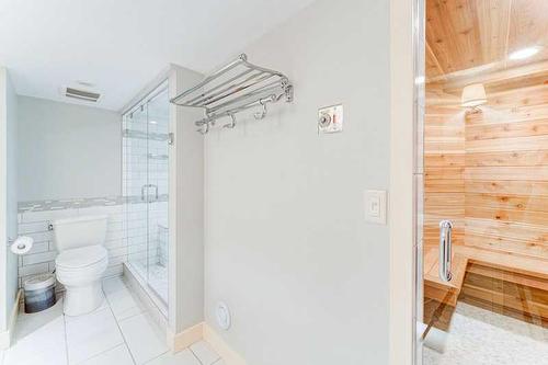 72 Canova Road Sw, Calgary, AB - Indoor Photo Showing Bathroom