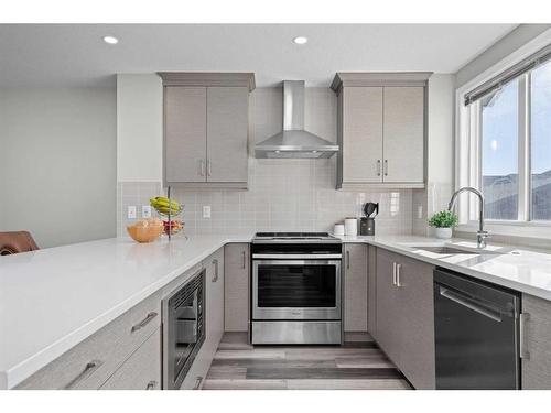 621 Masters Road Se, Calgary, AB - Indoor Photo Showing Kitchen With Upgraded Kitchen