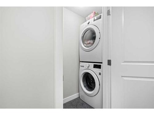 621 Masters Road Se, Calgary, AB - Indoor Photo Showing Laundry Room