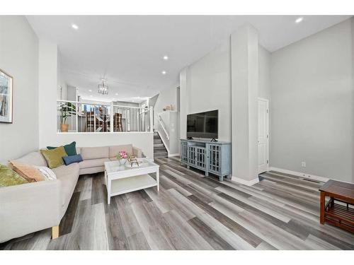 621 Masters Road Se, Calgary, AB - Indoor Photo Showing Living Room