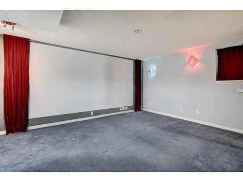 5 Prestwick Mount Se, Calgary, AB - Indoor Photo Showing Other Room