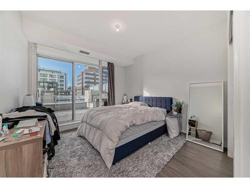 206-930 16 Avenue Sw, Calgary, AB - Indoor Photo Showing Bedroom