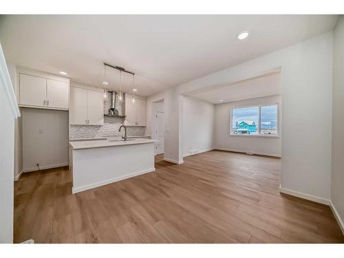 359 Sora Boulevard Se, Calgary, AB - Indoor Photo Showing Kitchen