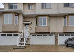 116 Country Hills Gardens NW Calgary, AB T3K 5G2