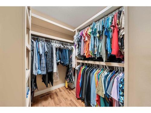 43 Woodford Court Sw, Calgary, AB - Indoor With Storage