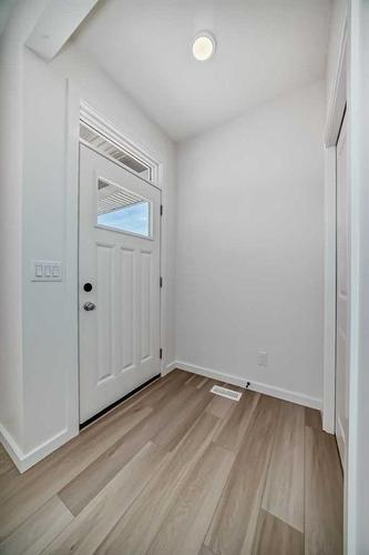 371 Sora Boulevard Se, Calgary, AB - Indoor Photo Showing Other Room