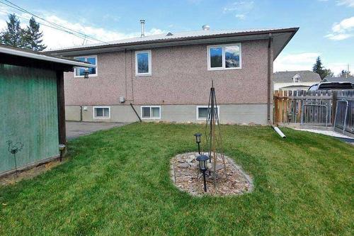 335 48 Avenue West, Claresholm, AB - Outdoor