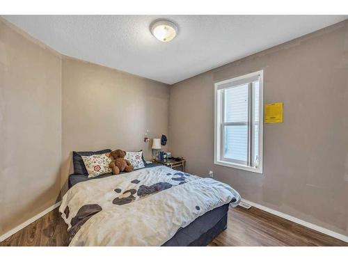 283 Coville Close Ne, Calgary, AB - Indoor Photo Showing Dining Room