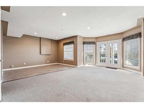 739 Hawkside Mews Nw, Calgary, AB - Indoor Photo Showing Other Room