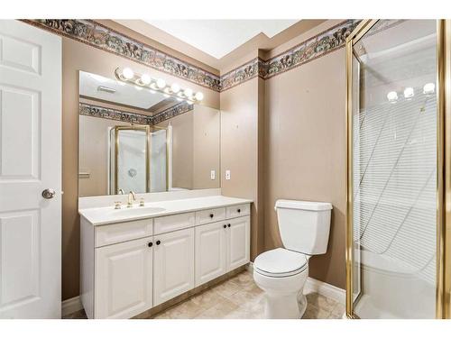 739 Hawkside Mews Nw, Calgary, AB - Indoor Photo Showing Bathroom