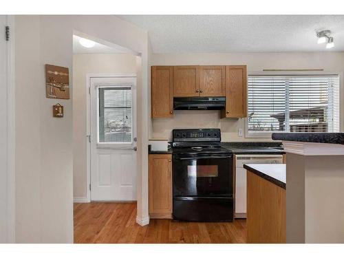 147 Prestwick Court Se, Calgary, AB - Indoor Photo Showing Kitchen