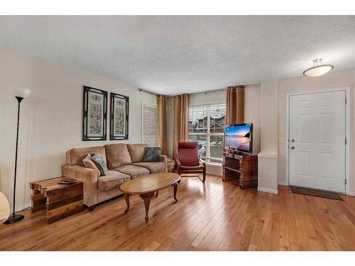 147 Prestwick Court Se, Calgary, AB - Indoor Photo Showing Living Room