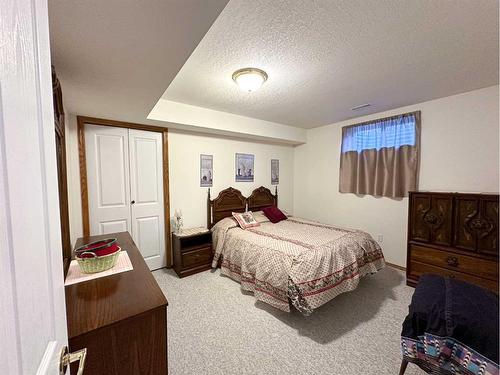 5601 Sunrise Crescent, Olds, AB - Indoor Photo Showing Bedroom