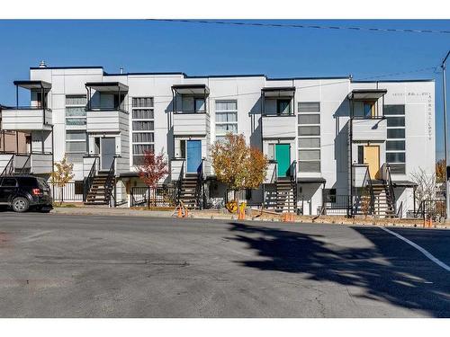 114-1800 26 Avenue Sw, Calgary, AB - Outdoor