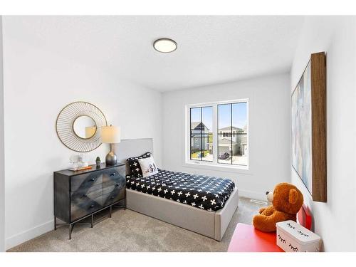 12 Belvedere Terrace Se, Calgary, AB - Indoor Photo Showing Bedroom