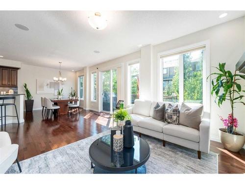 76 Mahogany Manor Se, Calgary, AB - Indoor Photo Showing Living Room