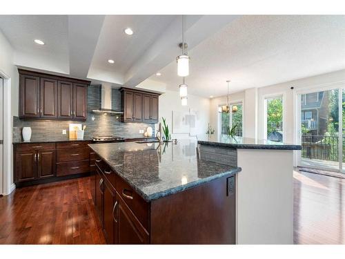 76 Mahogany Manor Se, Calgary, AB - Indoor Photo Showing Kitchen With Upgraded Kitchen