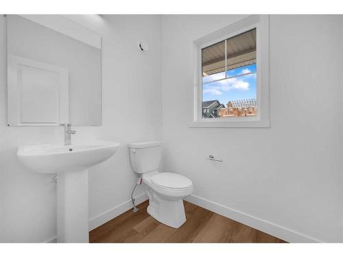 255 Baneberry Way, Airdrie, AB - Indoor Photo Showing Bathroom