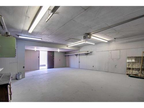 135 Pensville Road Se, Calgary, AB - Indoor Photo Showing Garage