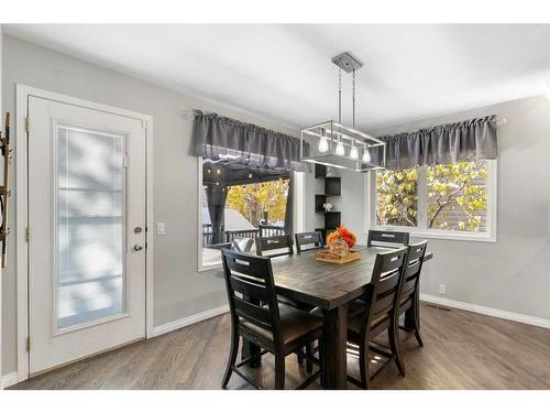 36 Tuscany Hills Close Nw, Calgary, AB - Indoor Photo Showing Dining Room