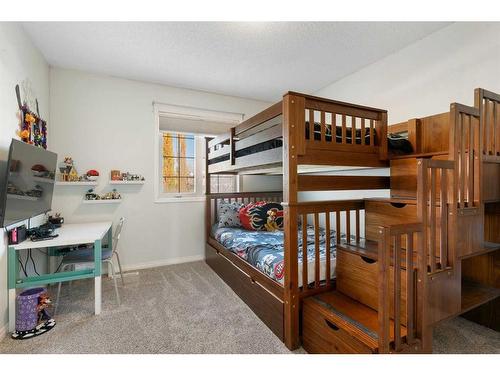 36 Tuscany Hills Close Nw, Calgary, AB - Indoor Photo Showing Bedroom