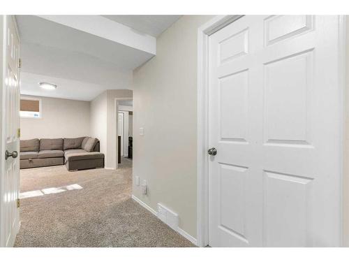 36 Tuscany Hills Close Nw, Calgary, AB - Indoor Photo Showing Other Room