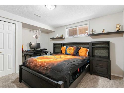 36 Tuscany Hills Close Nw, Calgary, AB - Indoor Photo Showing Bedroom