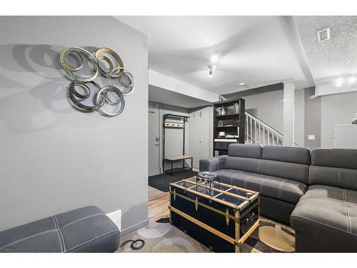 236 Copperstone Cove Se, Calgary, AB - Indoor