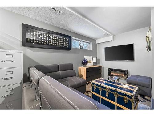 236 Copperstone Cove Se, Calgary, AB - Indoor