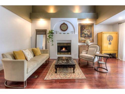 2012 43 Avenue Sw, Calgary, AB - Indoor Photo Showing Living Room With Fireplace